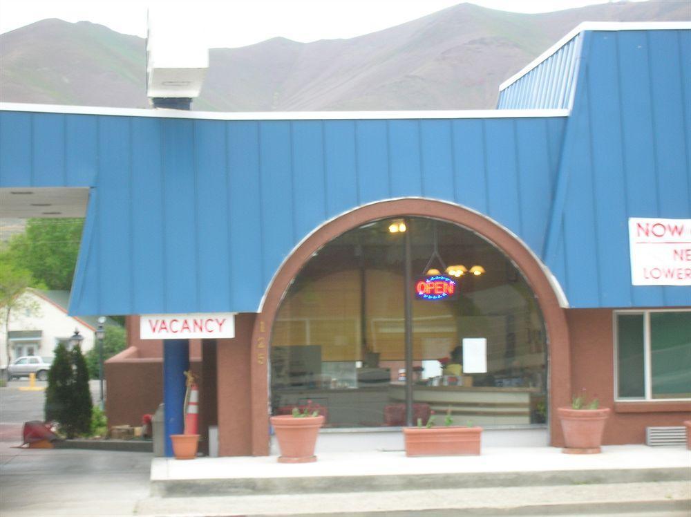 Val-U Inn Winnemucca Bagian luar foto