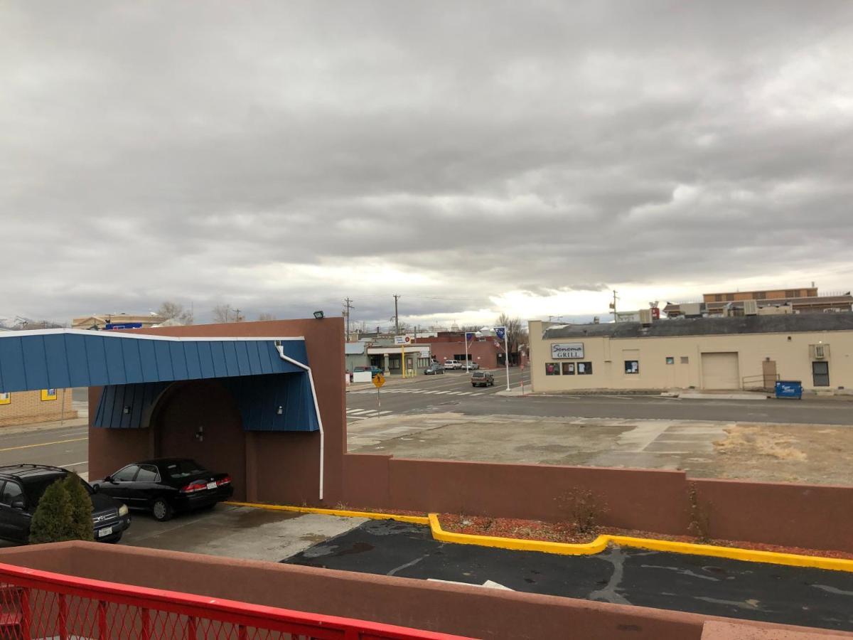 Val-U Inn Winnemucca Bagian luar foto